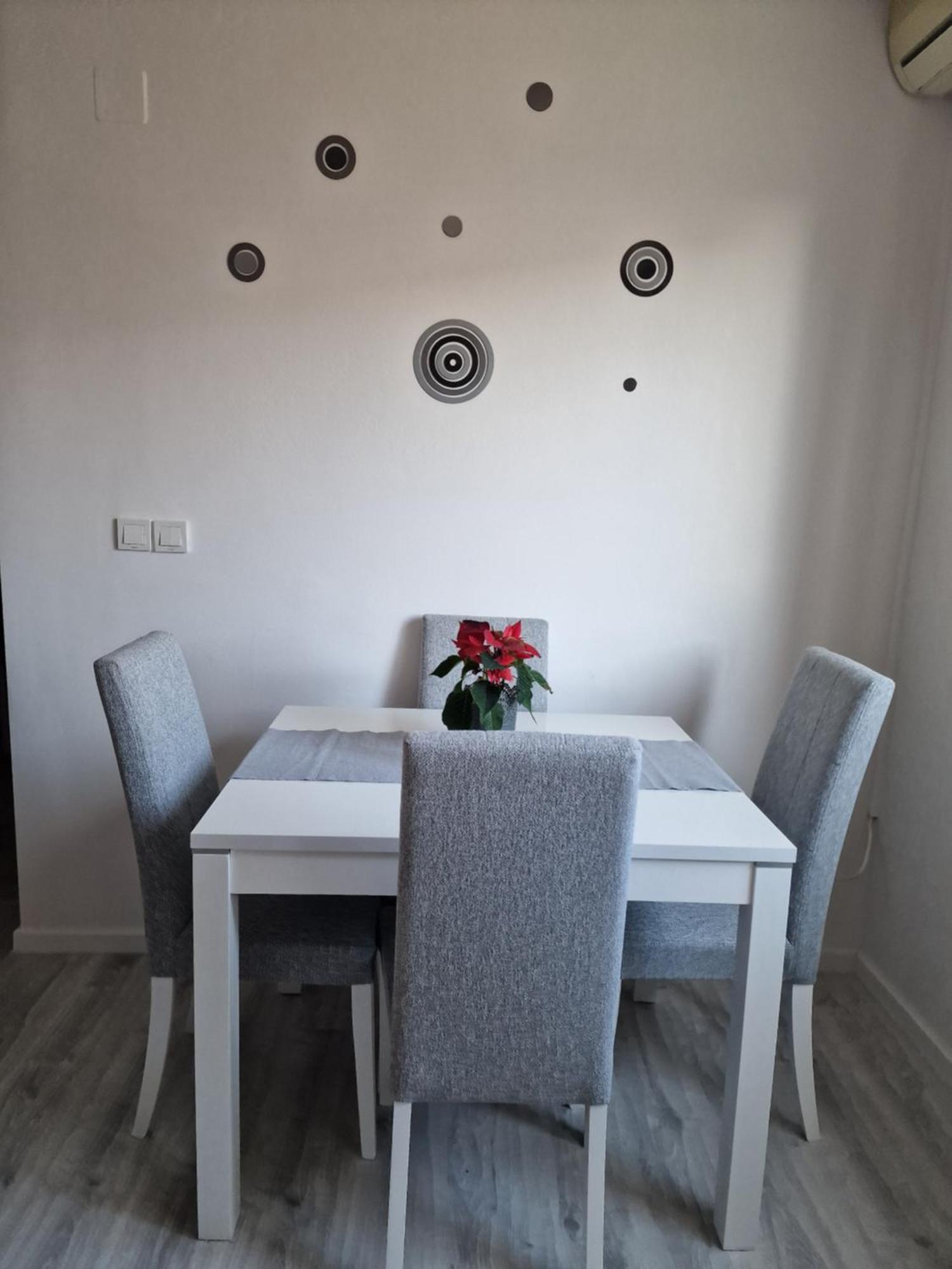 Roni Apartma